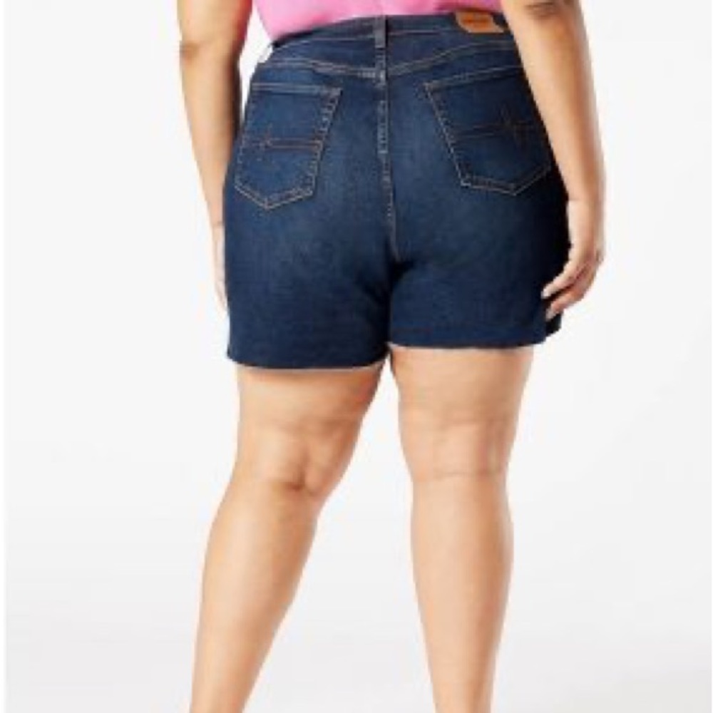 NEW PLUS SIZE Denizen From Levi’s Jean Shorts - Picture 3 of 3